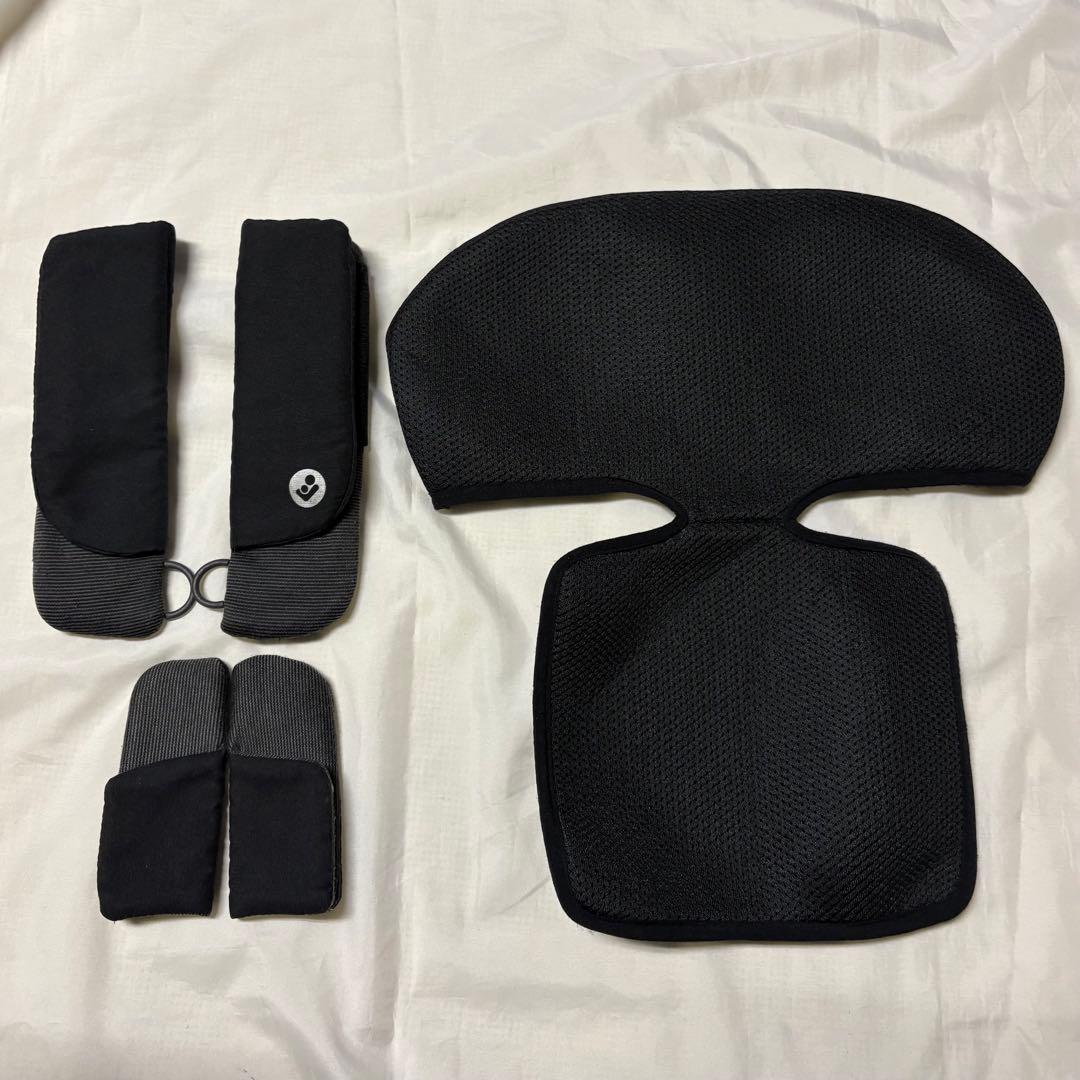 マキシコシ アクシスフィックスプラス isofix チャイルドシート 清掃済み