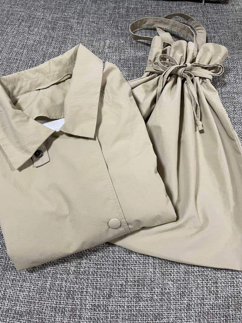 北欧、暮らしの道具店 晴れの日も着たいレインコート（バッグ付き）ベージュ