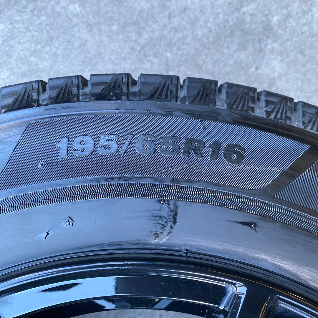 中古溝ありブリヂストンスタッドレスセット195/65R16 ライズ、ロッキー