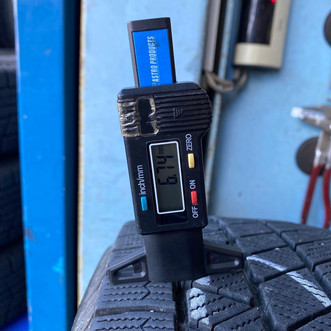 中古溝ありブリヂストンスタッドレスセット195/65R16 ライズ、ロッキー