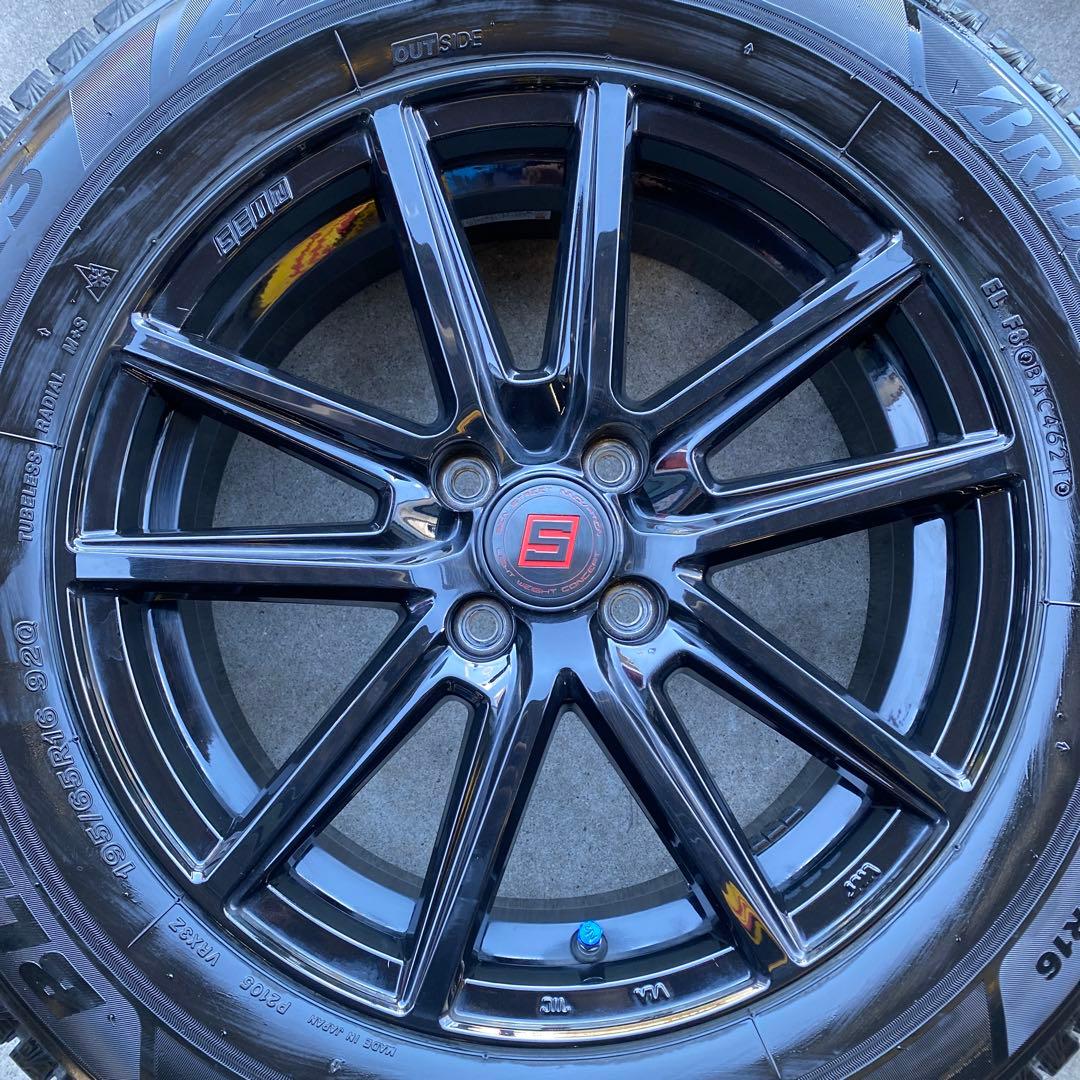 中古溝ありブリヂストンスタッドレスセット195/65R16 ライズ、ロッキー