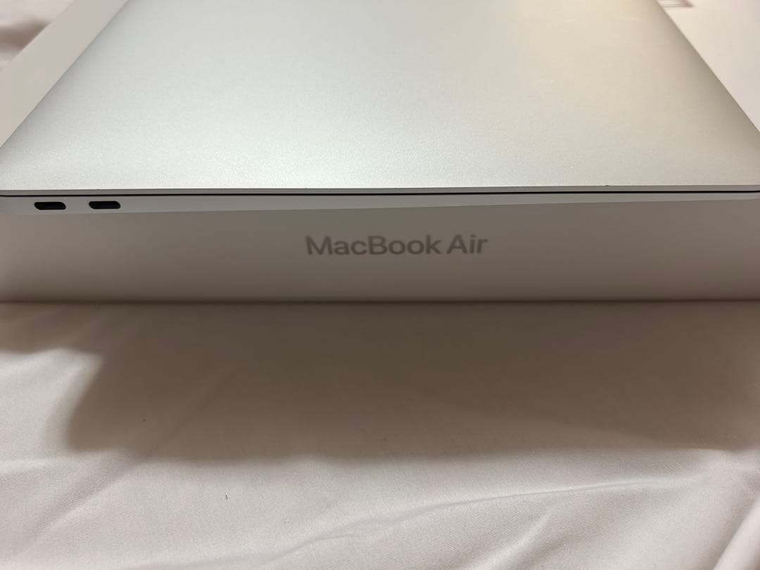 Apple MacBook Air M1 8BB 256GB シルバー