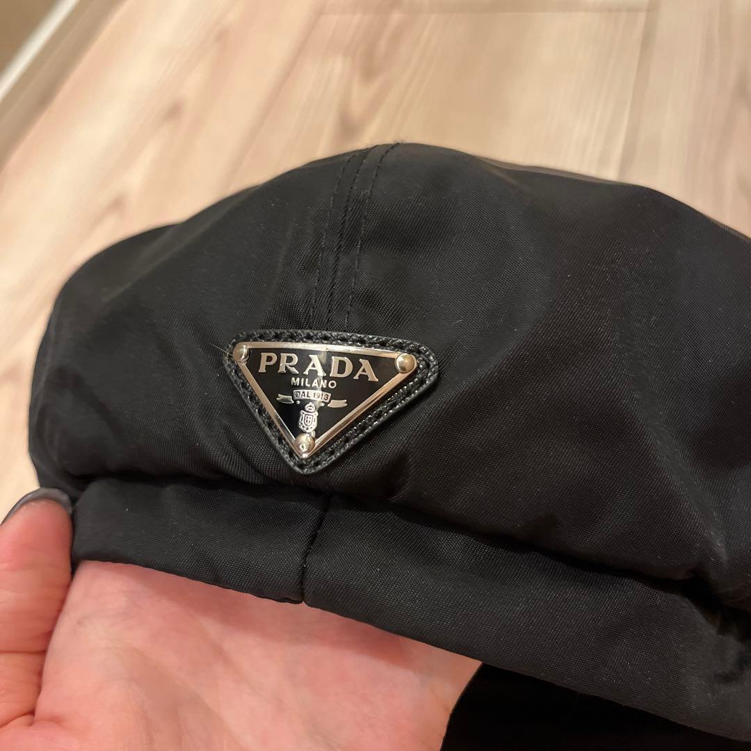 美品！プラダ　キャスケット