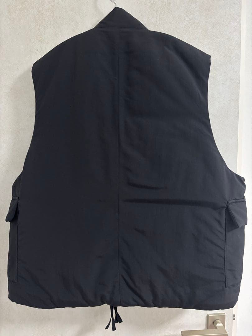 25aw STILL BY HAND シンサレートナイロンベスト スタンドカラー