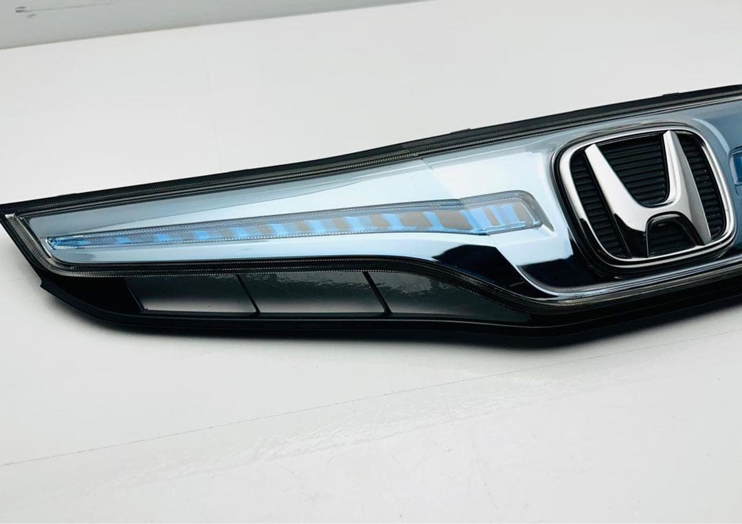 フィット HV ハイブリッド フロントグリル ラジエーターグリル