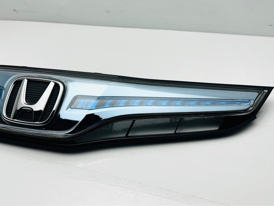 フィット HV ハイブリッド フロントグリル ラジエーターグリル