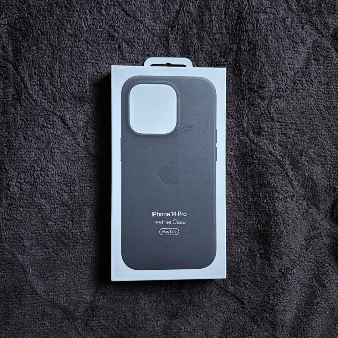 【（新品・希少廃盤品）Apple純正】 iPhone14Pro用レザーケース