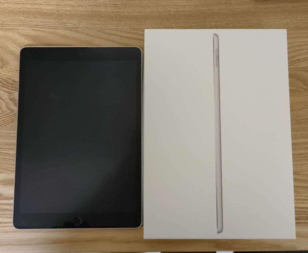 【ジャンク品】iPad 第9世代 64GB スペースグレー（電源不可・外装美品）