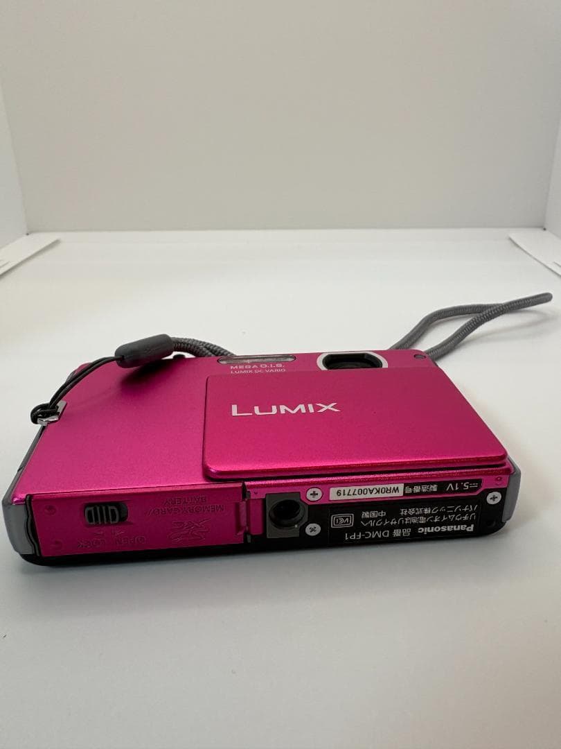 極上美品： Panasonic LUMIX DMC-FP1 ※動作確認済,充電器