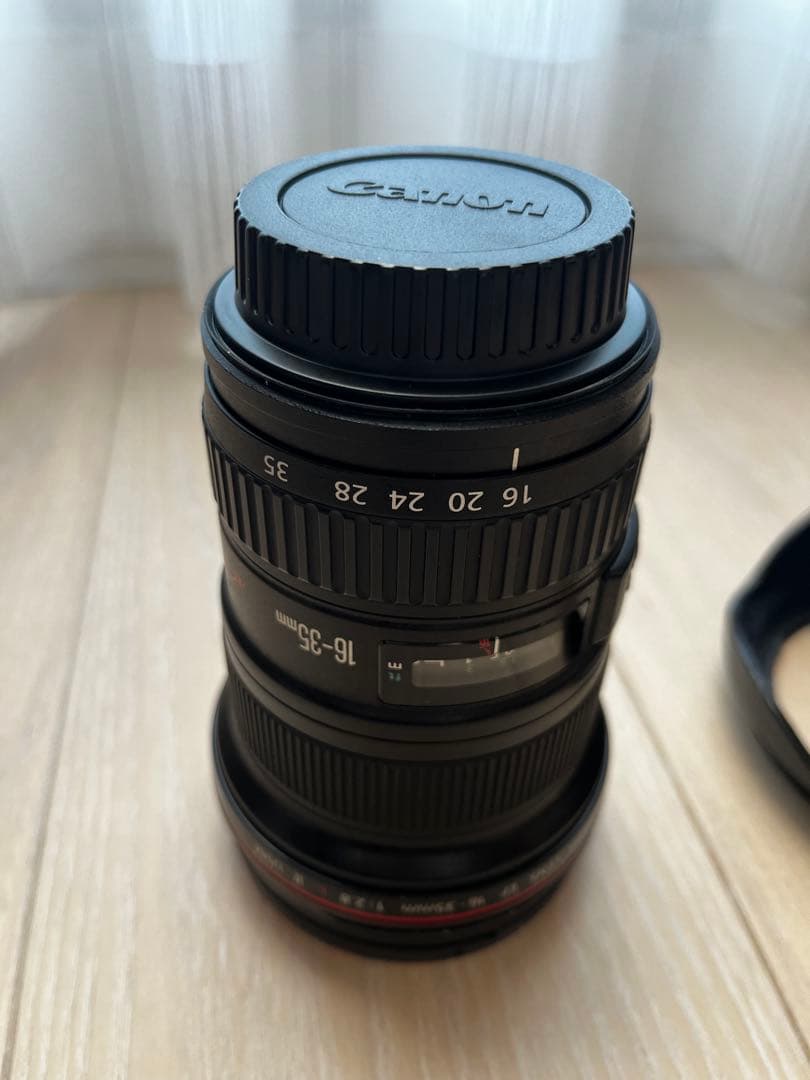 Canon EF 16-35mm f/2.8L II USM広角ズーム　フード付