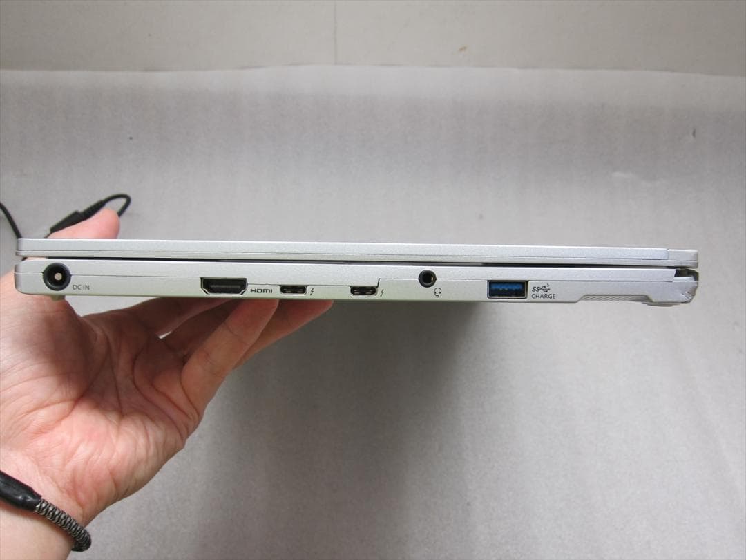 パナソニックCore i5-1145G7/16G/SSD/14型QHD液晶