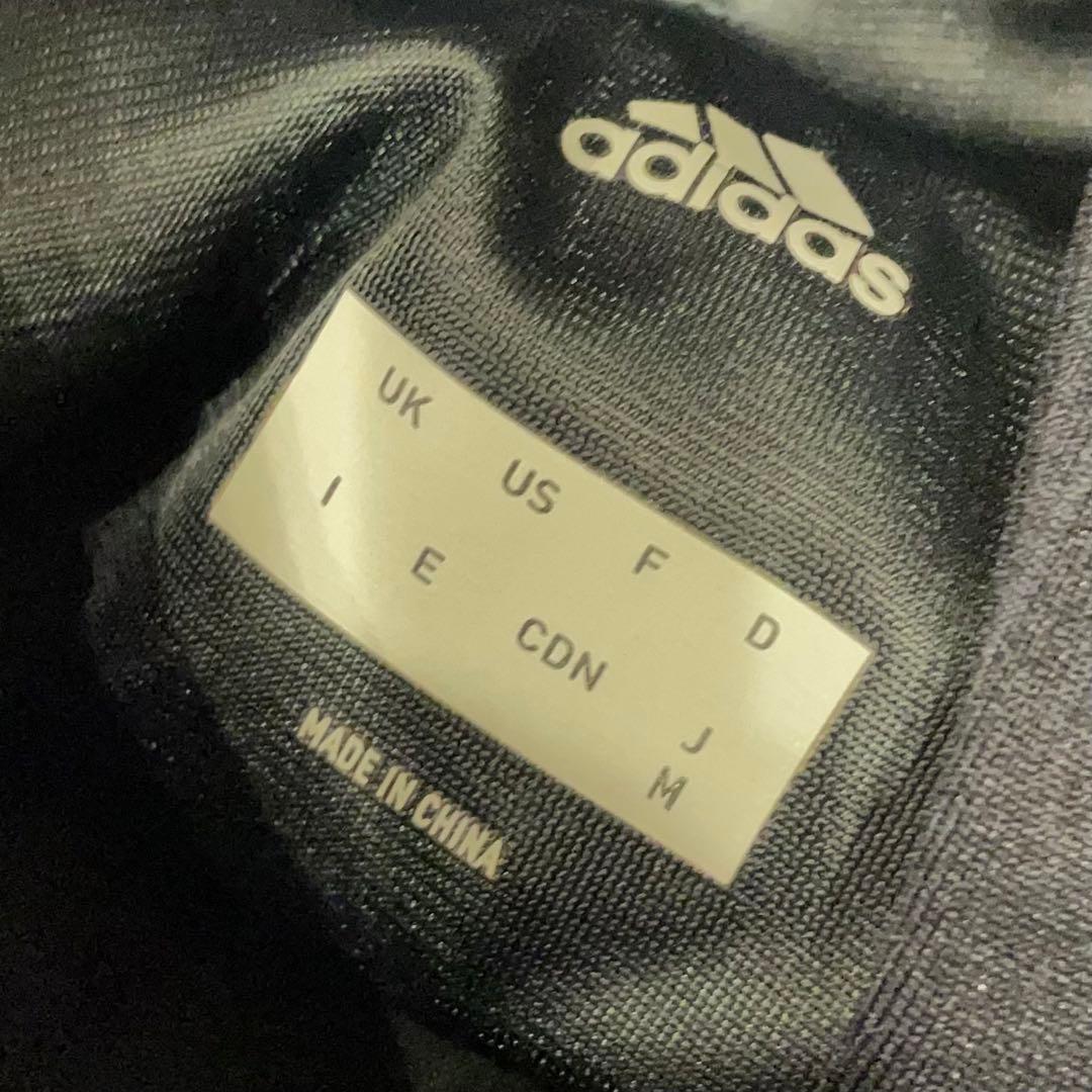 【極美品】アディダス スーツ セットアップ ストライプ 黒 伸縮性 2B ロゴ