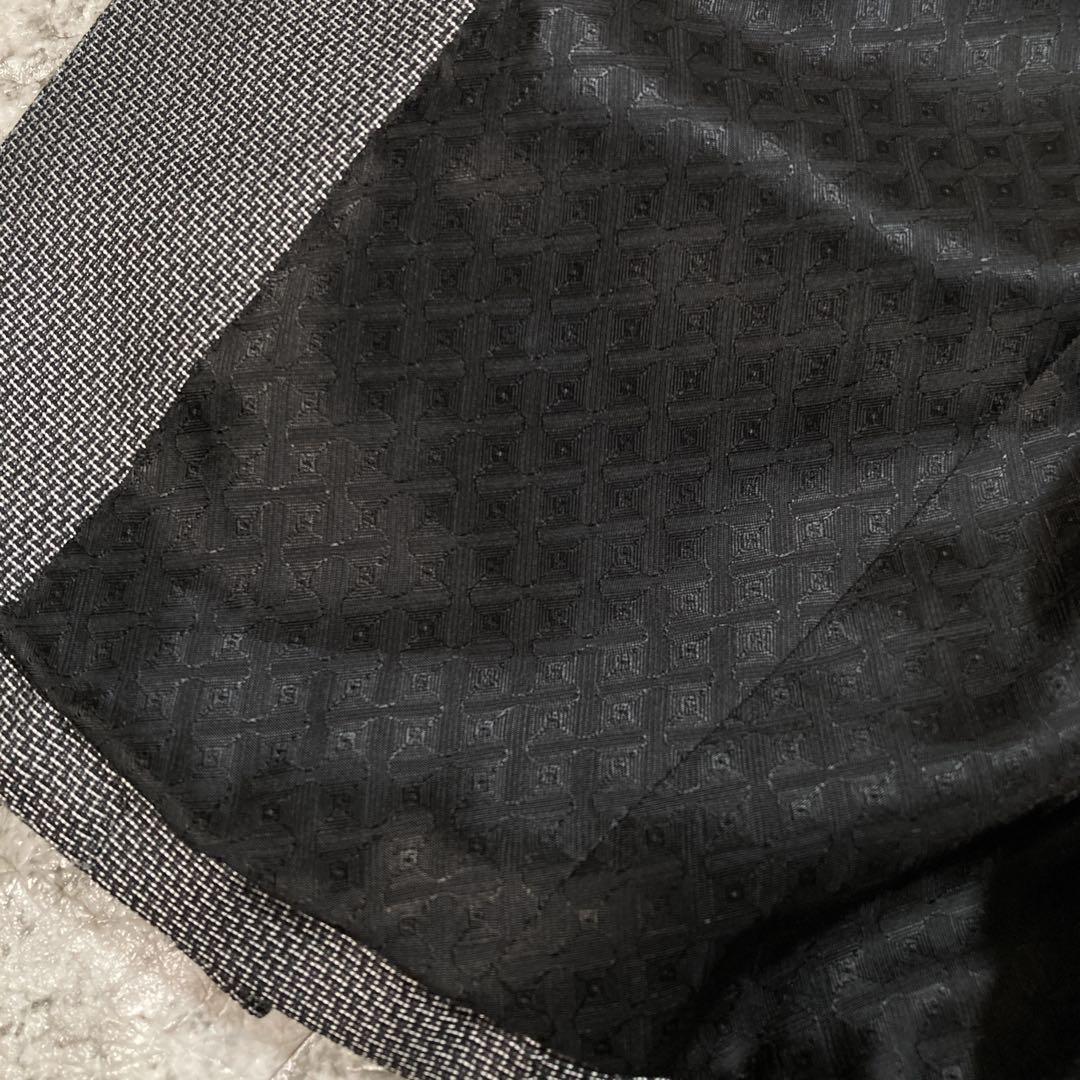 Yum!グローバルスタイル　スリーピース　カイザーモデル　総柄　シルク混