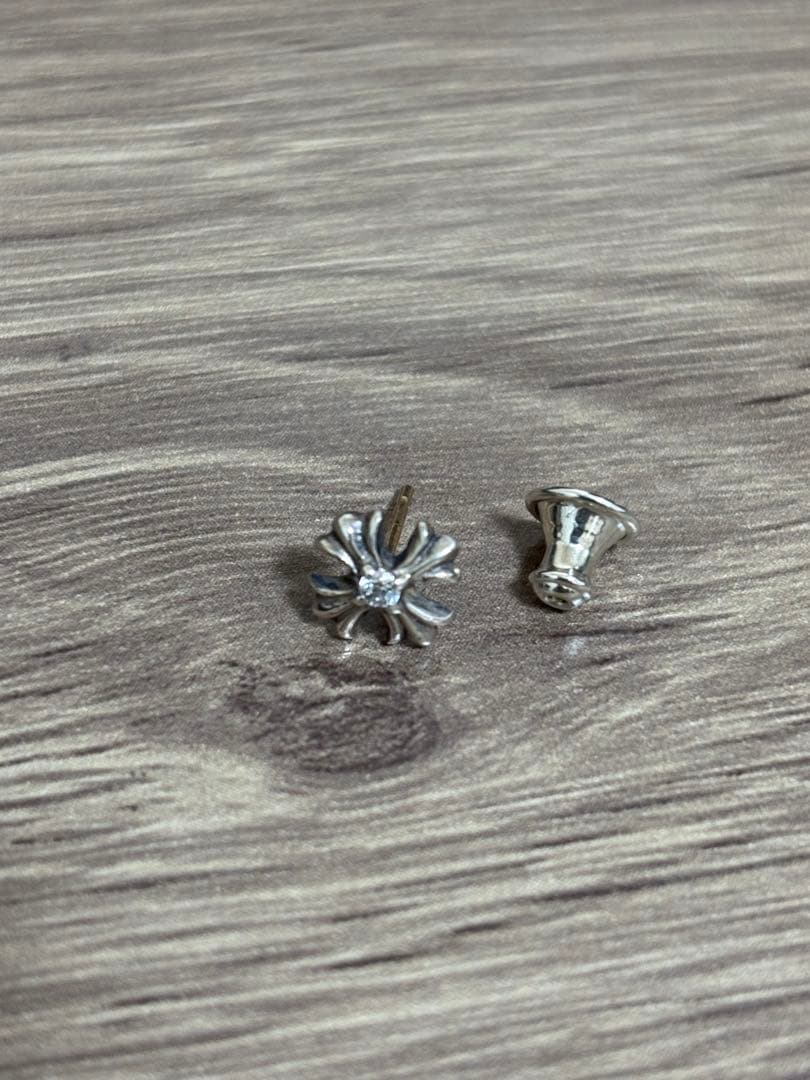 クロムハーツ CHプラススタッド ピアス