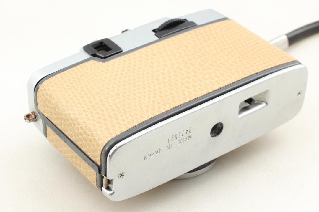 【整備済　美品】ベージュ OLYMPUS PEN EE-2 露出計OK 1359