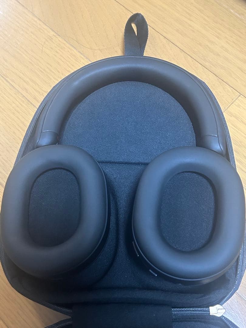SONY ソニー　WH-1000XM5 ワイヤレスヘッドホン ブラック