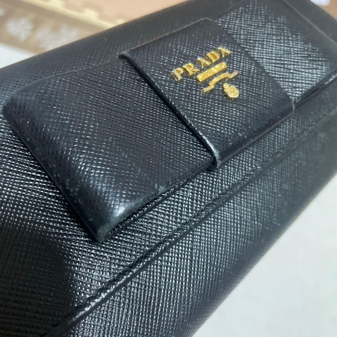 長財布　プラダ　レディース　黒