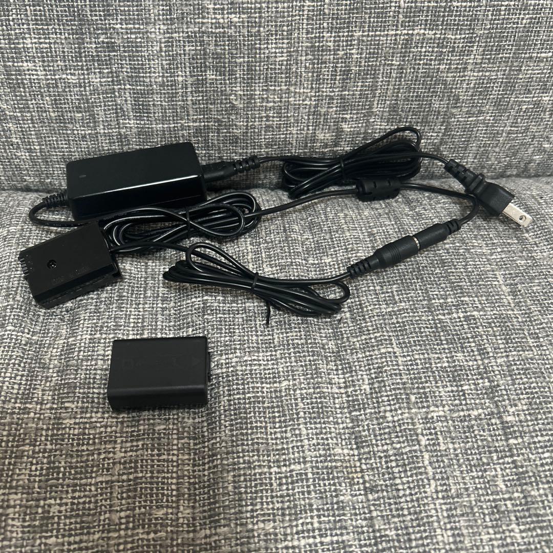 ほぼ未使用 SONY 4K デジタル一眼カメラ