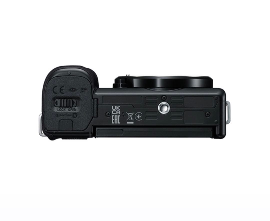 ほぼ未使用 SONY 4K デジタル一眼カメラ