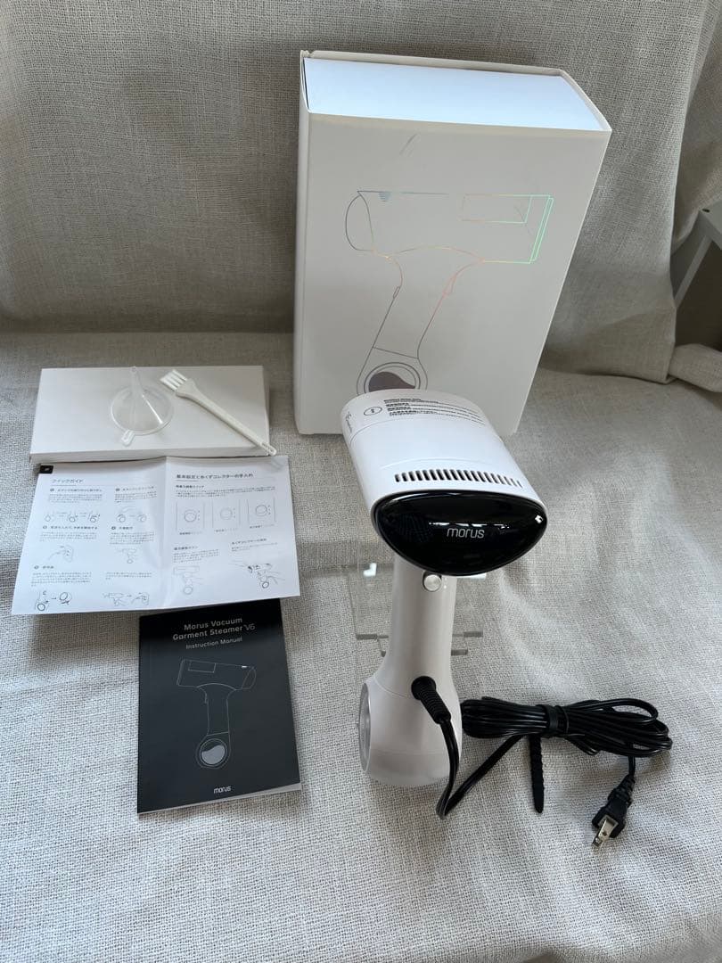 【値下げ】MorusV6真空吸着式衣類スチーマー　スチームアイロン　ホワイト