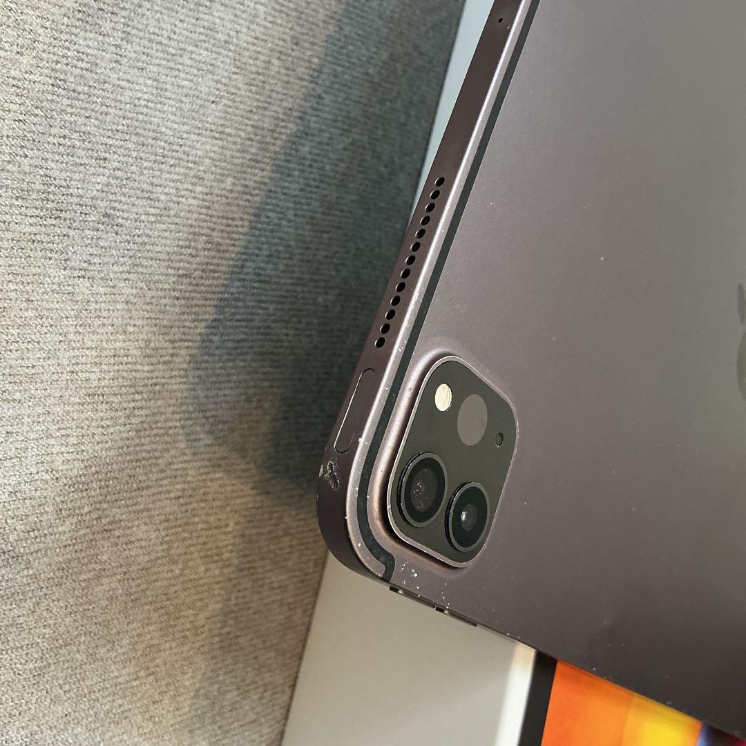 iPad Pro 11inch Wi-Fi+cellular 128GB おまけ
