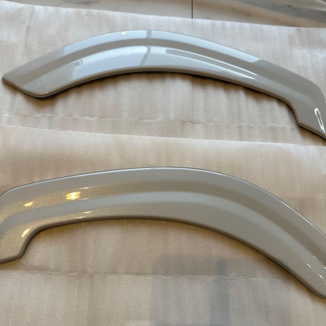 カローラクロス フロントフェンダー リア モデリスタ 新品未使用 白