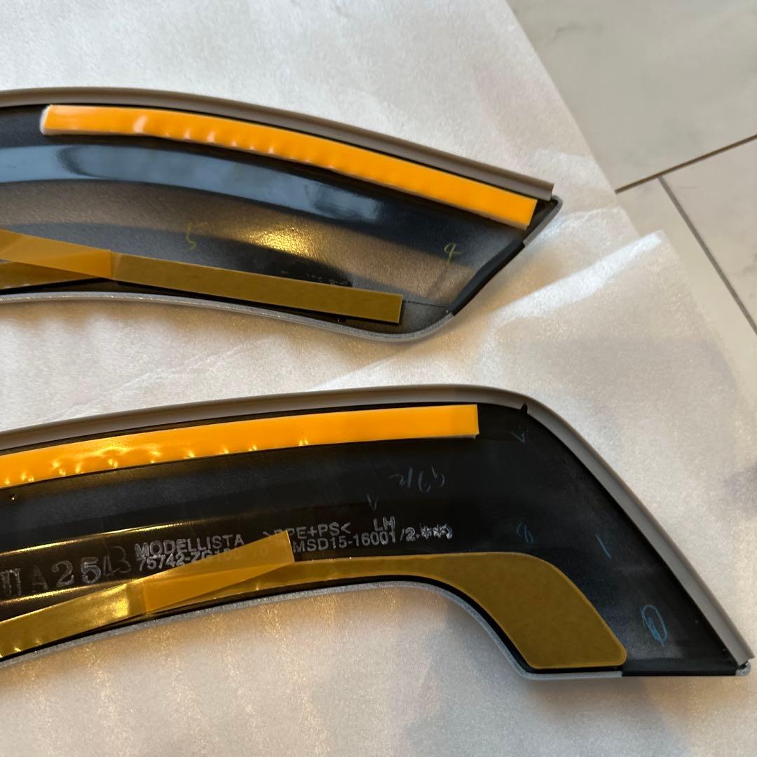 カローラクロス フロントフェンダー リア モデリスタ 新品未使用 白