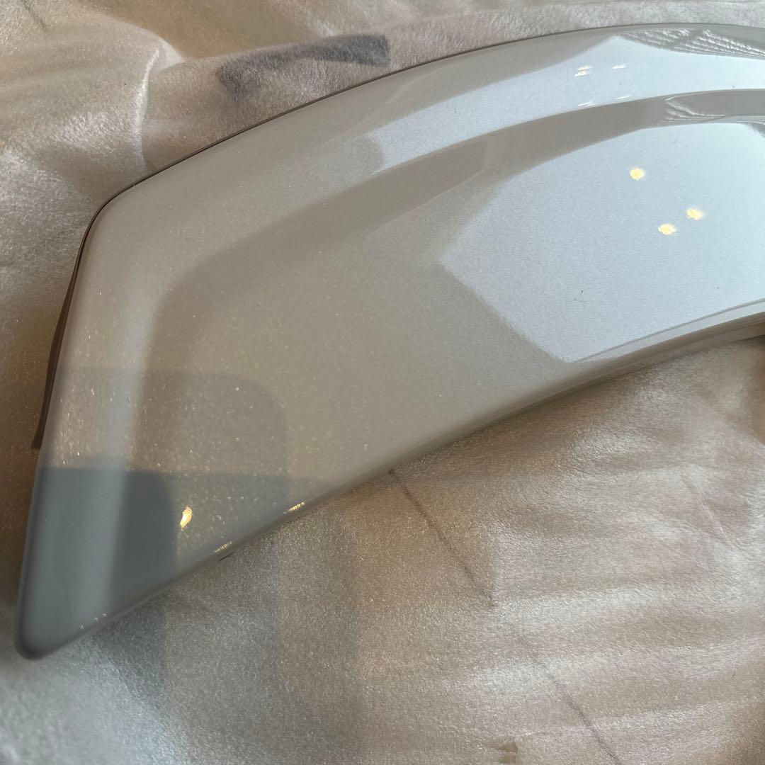 カローラクロス フロントフェンダー リア モデリスタ 新品未使用 白