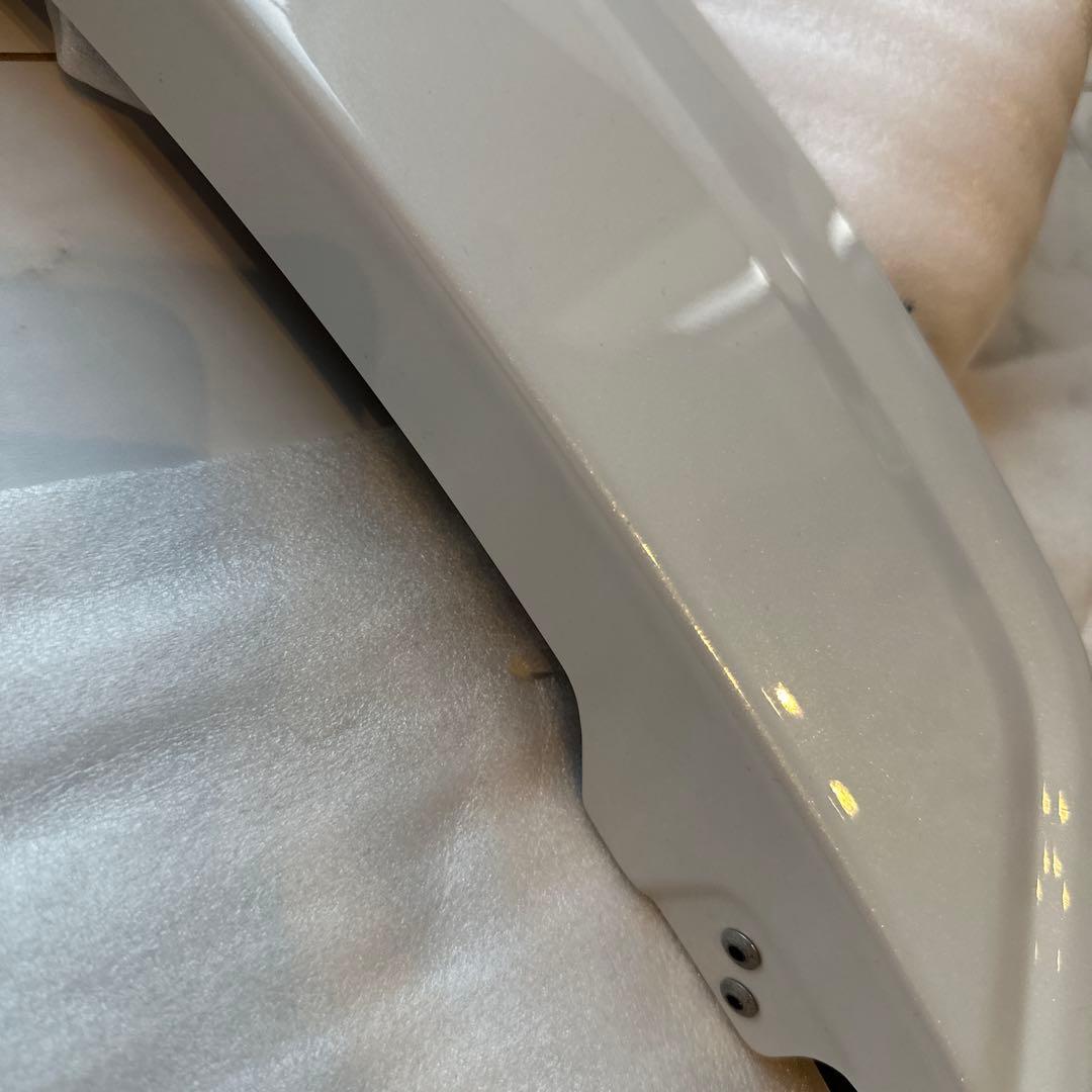 カローラクロス フロントフェンダー リア モデリスタ 新品未使用 白