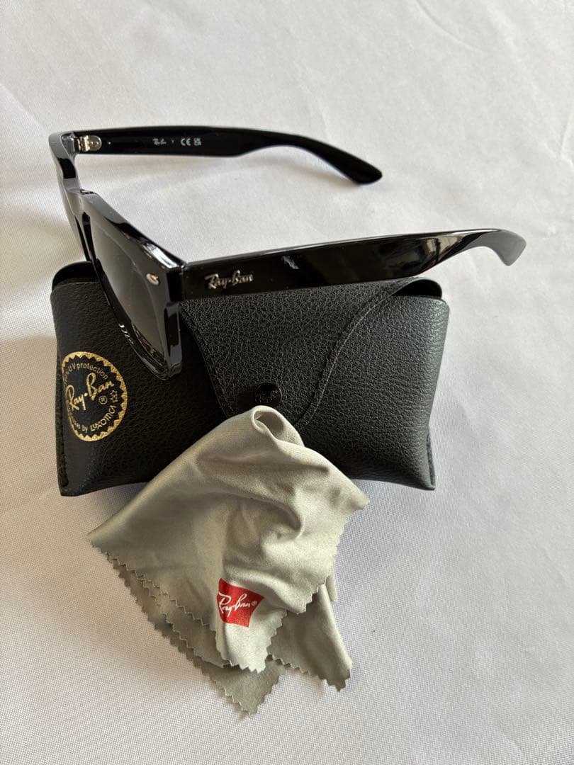 レイバン　サングラス　RB4260D 幅広目　大きいサイズ57 幅広だから安心