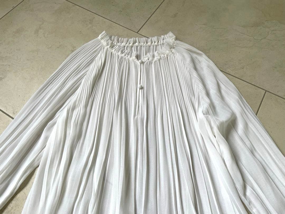 新品未使用IENAイエナ プリーツフリルブラウス