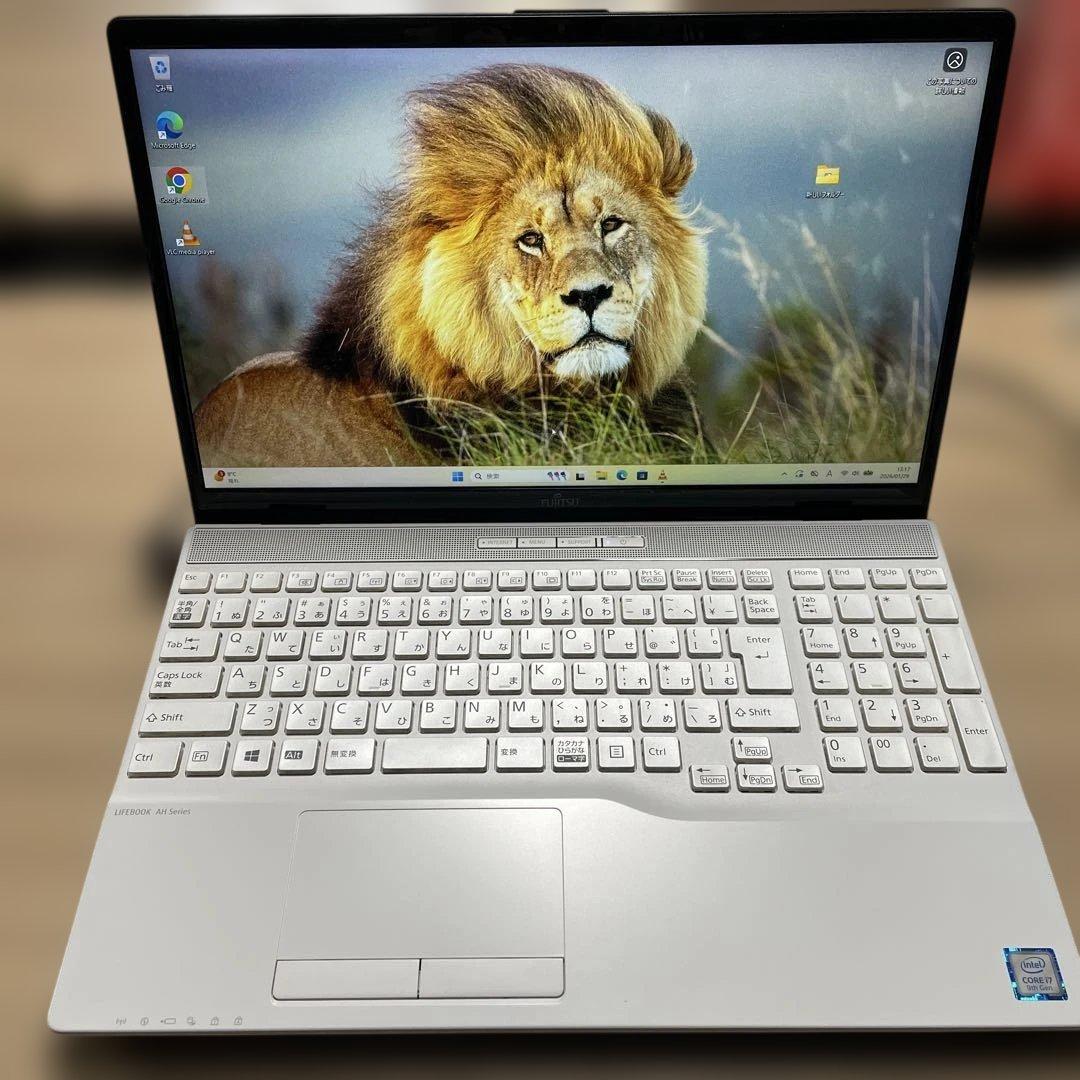 LIFEBOOK AH77/D3 9世代i7