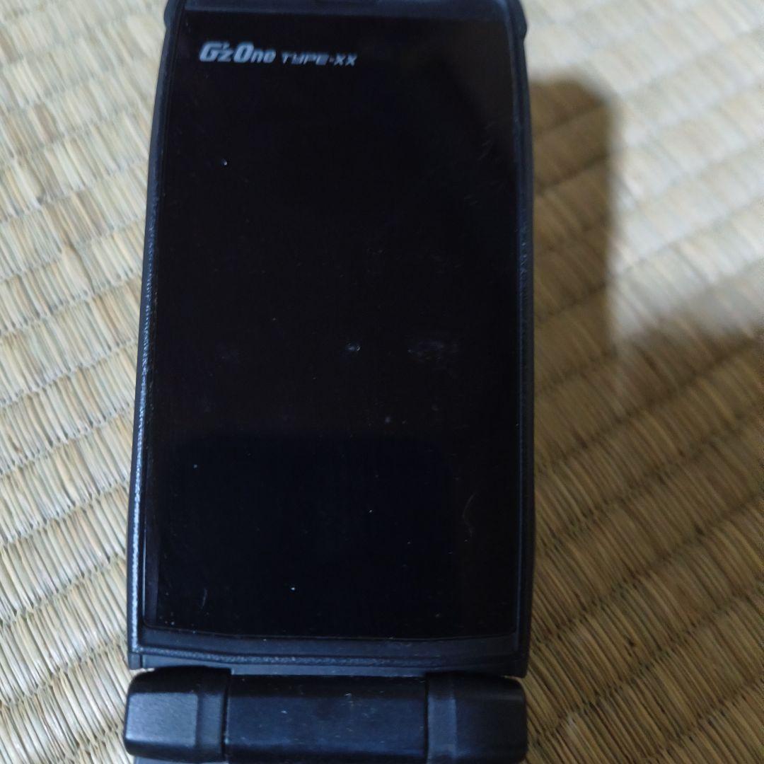 は*る様 GzOne TYPE-X 折りたたみ式携帯電話 本体