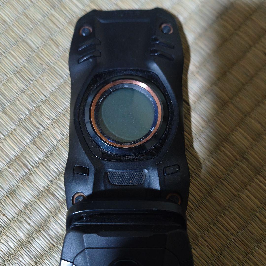 は*る様 GzOne TYPE-X 折りたたみ式携帯電話 本体