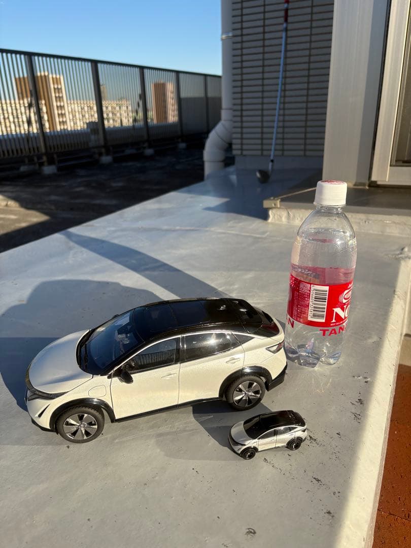 ミニカー 1/18 日産 ニッサン アリア ARIYA ホワイト　箱付