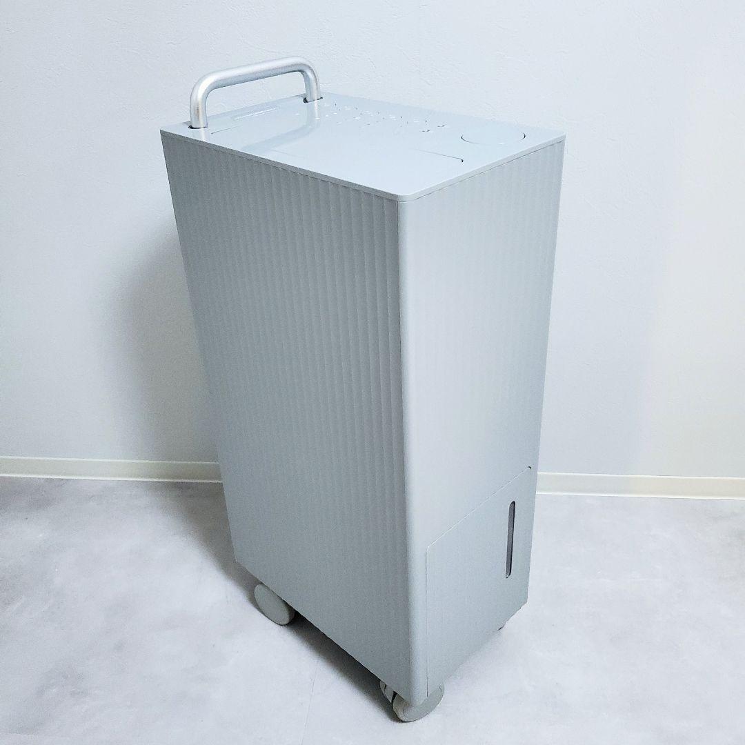 【未使用に近い】cado 除湿機 ROOT7100 グレー 　2021年製