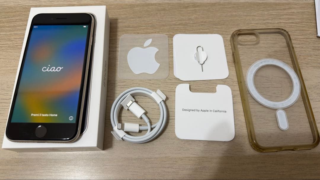 Apple iPhone SE (第3世代) 本体 64GB