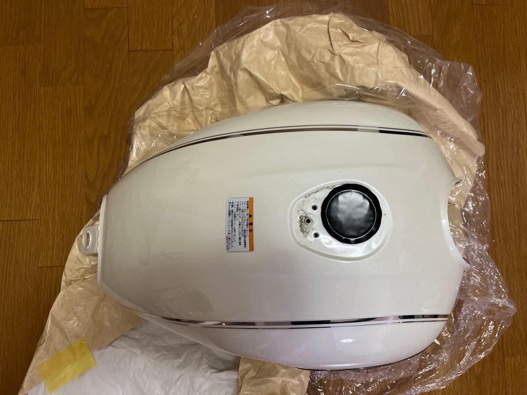 Kawasaki Estrella タンク 使用済み 凹み有り ホワイト