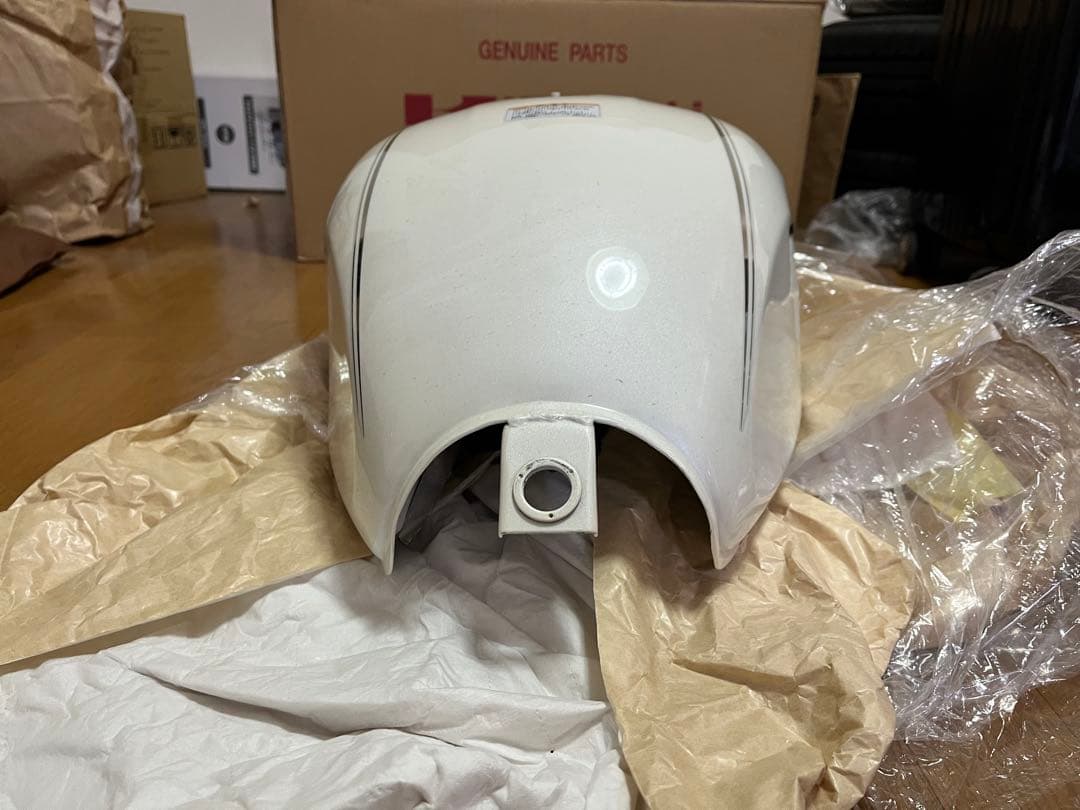 Kawasaki Estrella タンク 使用済み 凹み有り ホワイト