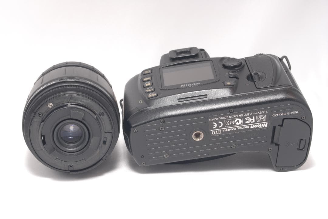 ⭐️高速シャッター⭐️Nikon D70　ニコン　デジタル一眼レフ　カメラ