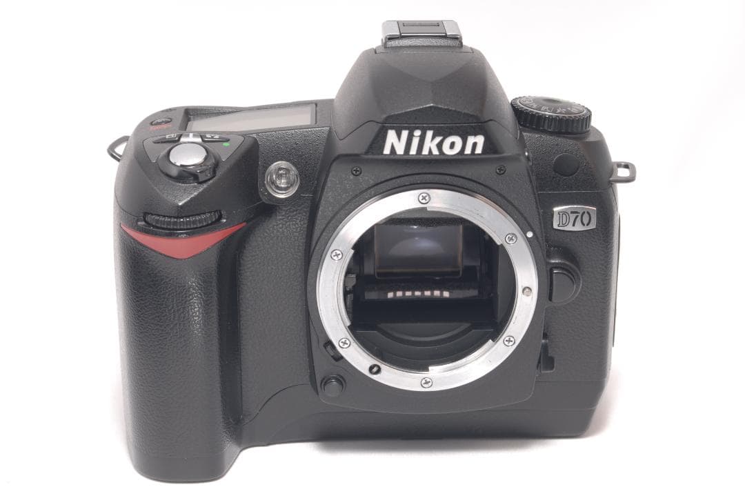 ⭐️高速シャッター⭐️Nikon D70　ニコン　デジタル一眼レフ　カメラ
