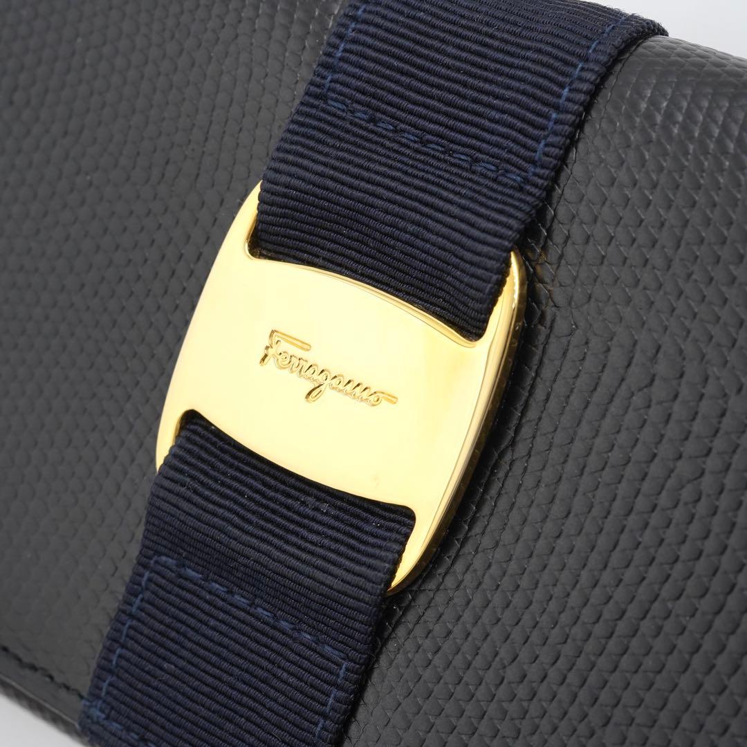 ✨未使用展示品・箱付き✨　Ferragamo 長財布　ヴァラリボン　リザード