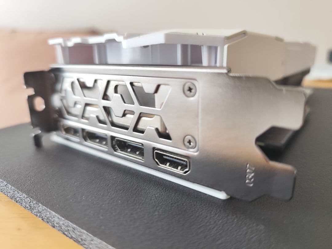 玄人志向 RTX3060Ti搭載 8GB グラフィックスボード ホワイト