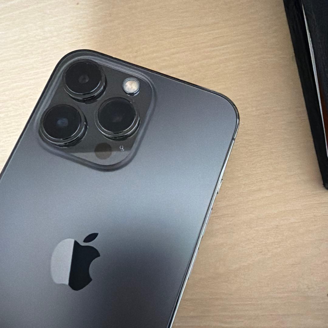 SIMフリー　［美品］iPhone 13 Pro グラファイト 256GB