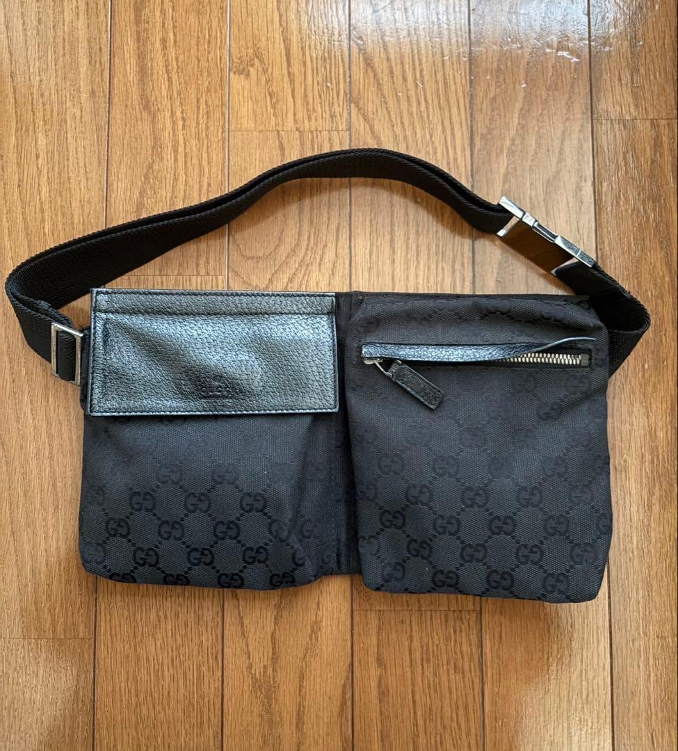 GUCCIボディバッグ