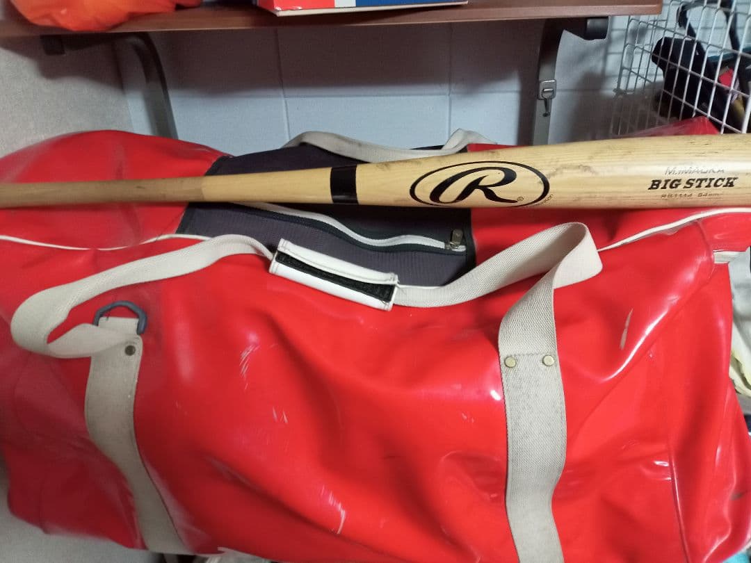 野球ヘルメット キャッチャー防具一式 道具ケース 木製バット ルールブック　５点