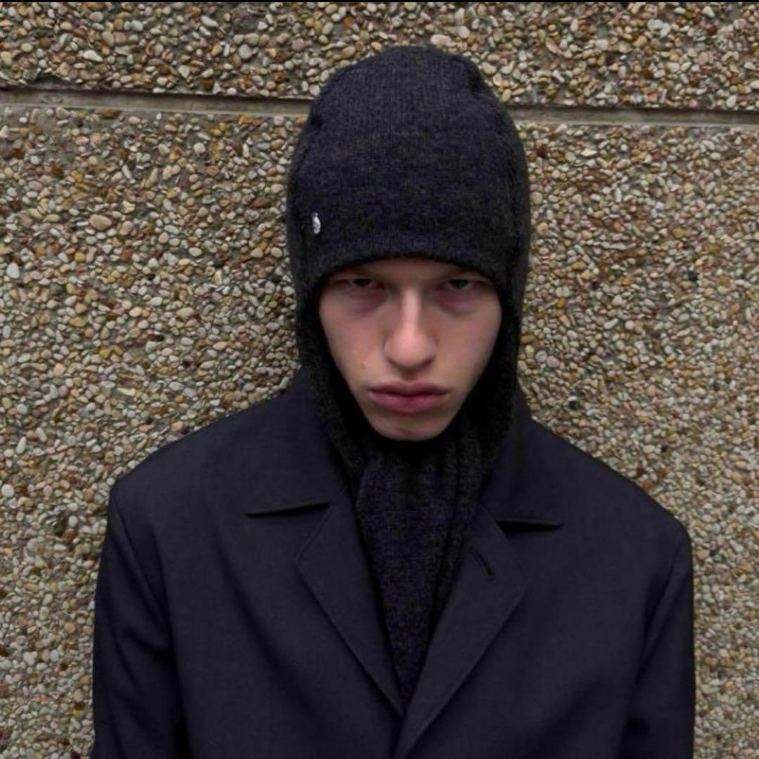 帽子 bibliotherk skirf with hand jewelry