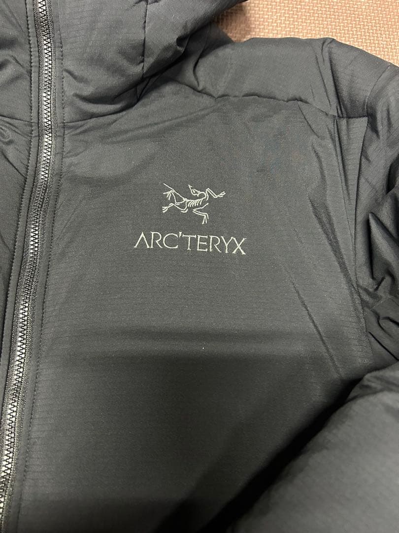ARC'TERYX アトムARフーディ　M