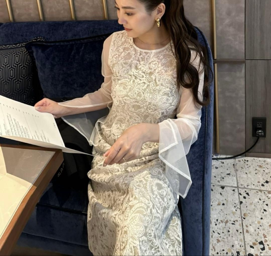 スーツ・フォーマル・ドレス ANDRESD leaf embroidery back design