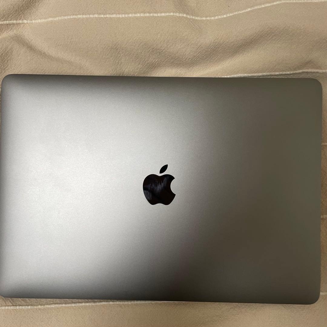 【極美品】MacBook Air Retina 13inch（2019モデル）